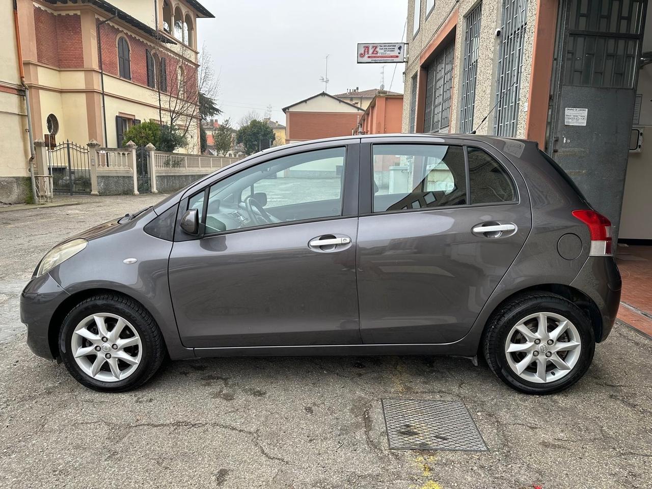 Toyota Yaris 1.3 5 porte M-MT Sol