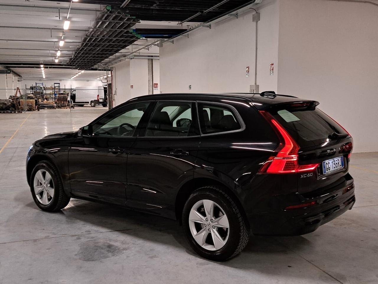 Volvo XC 60 2000 B4 (D) Mild-Hybrid Momentum AWD Automatico