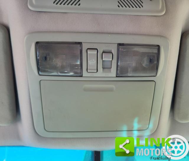 NISSAN Pathfinder 2.5 dCi LE Platinum