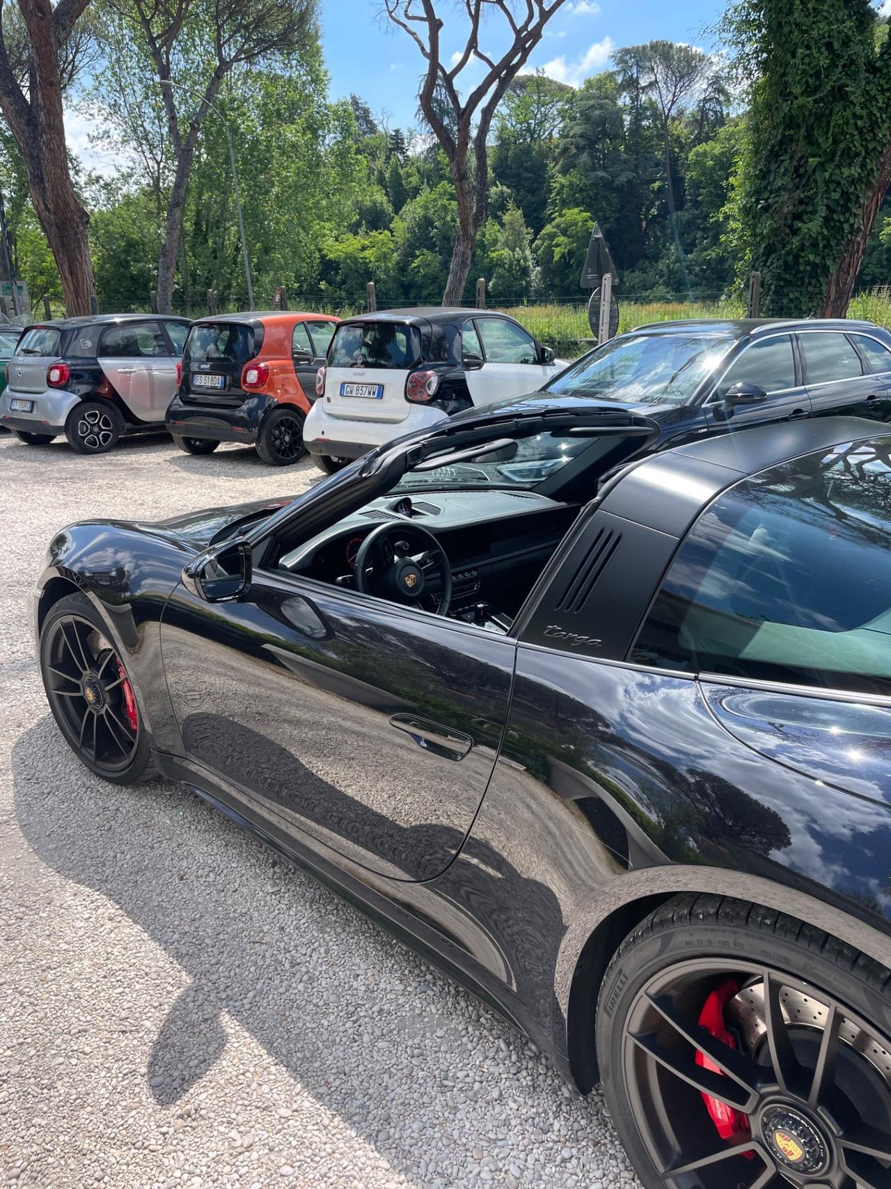 Porsche 911 Carrera 4 GTS Cabriolet
