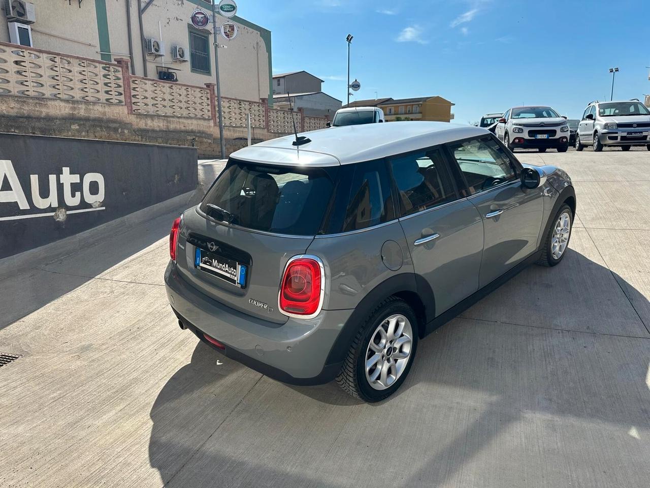 Mini Mini 1.5 Cooper D Automatica Neopatenati Business XL 5 porte