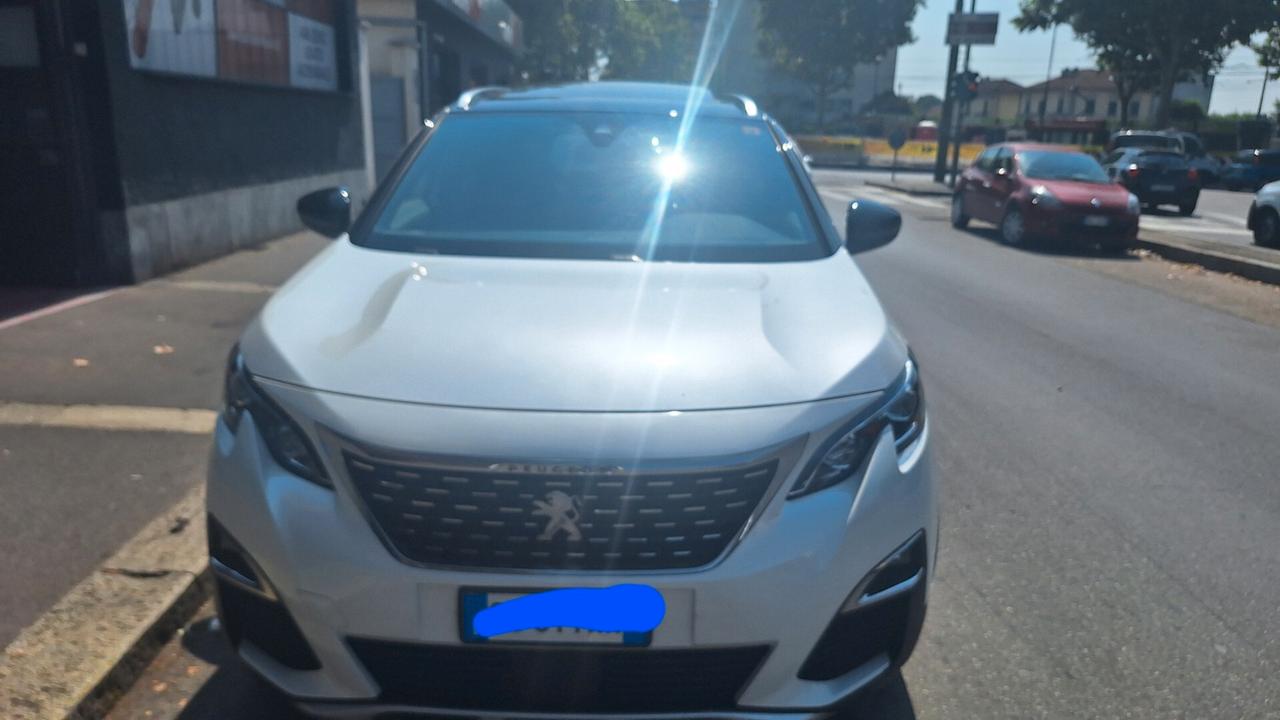 Peugeot 5008 BlueHDi 130 S&S EAT8 GT