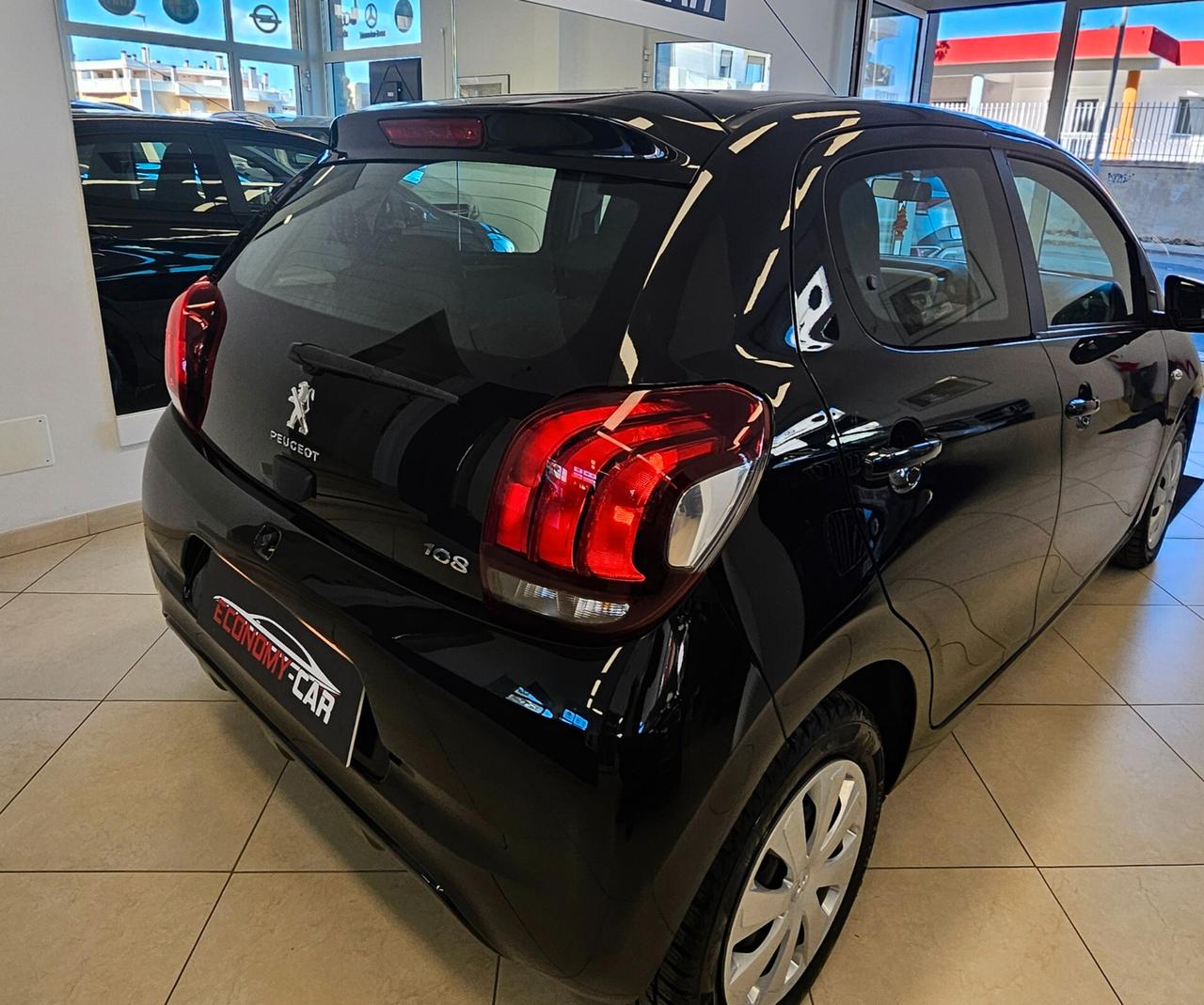 Peugeot 108 VTi 68 5 porte Allure KM 60000