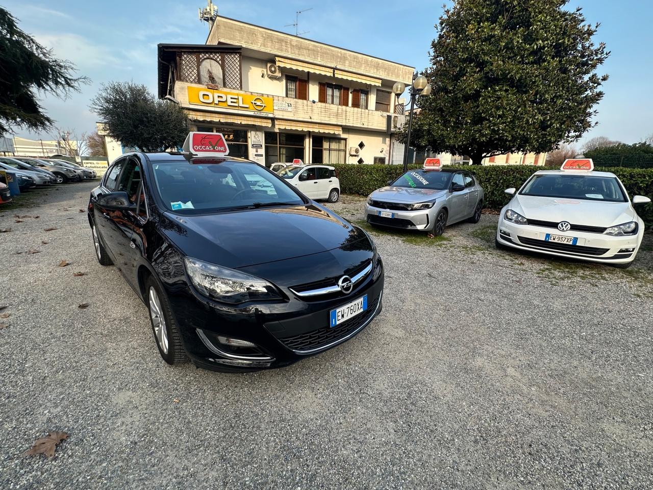 Opel Astra 1.4 100CV 5 porte Cosmo