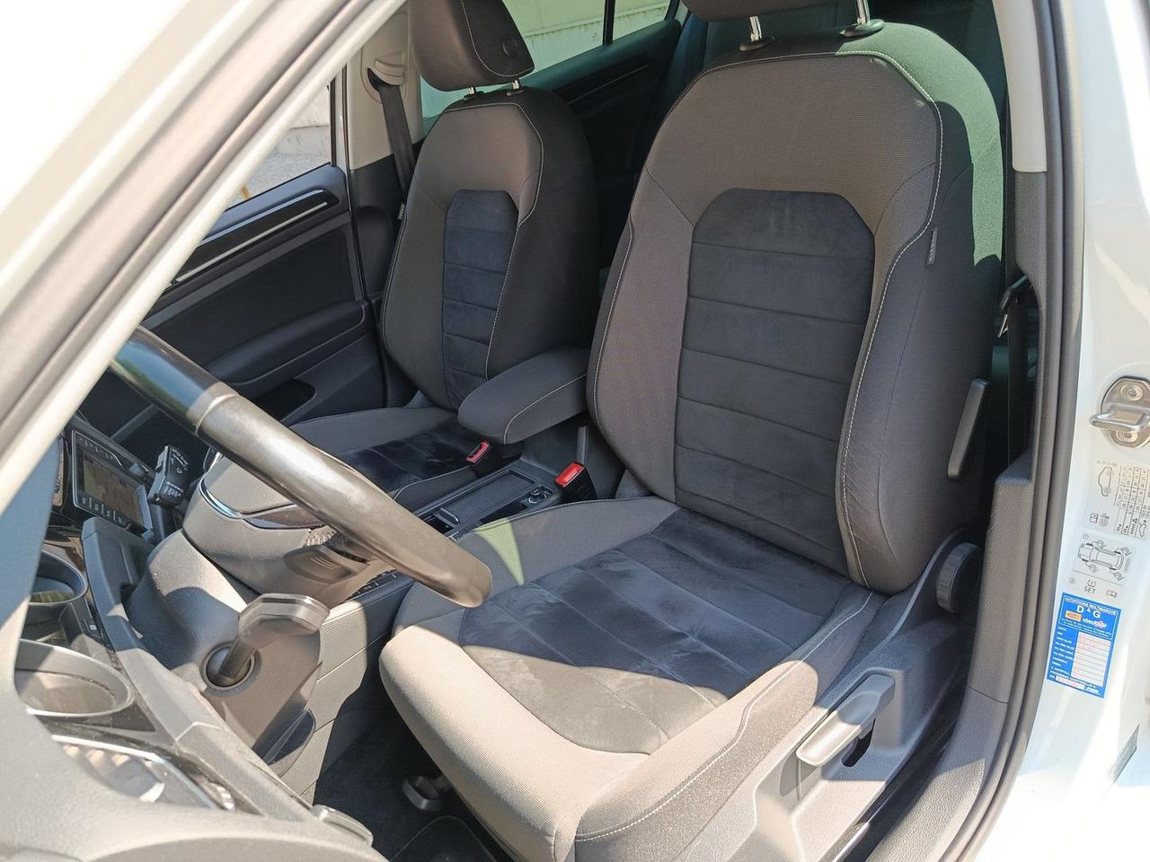 Volkswagen Golf 2.0 TDI BluEmotion R-Line #6035