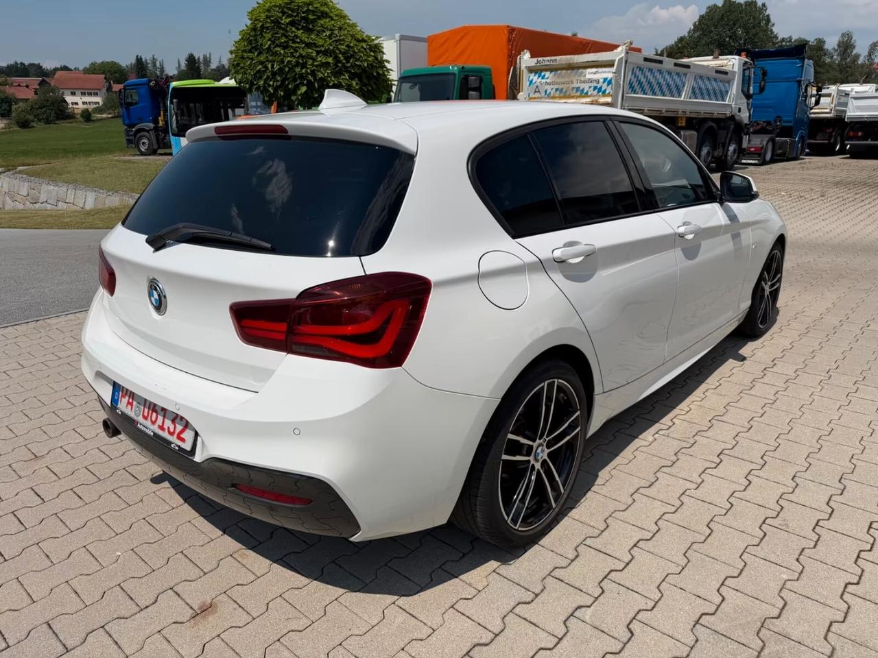 Bmw 118 i 5 porte. Edizione M Sport Shadow