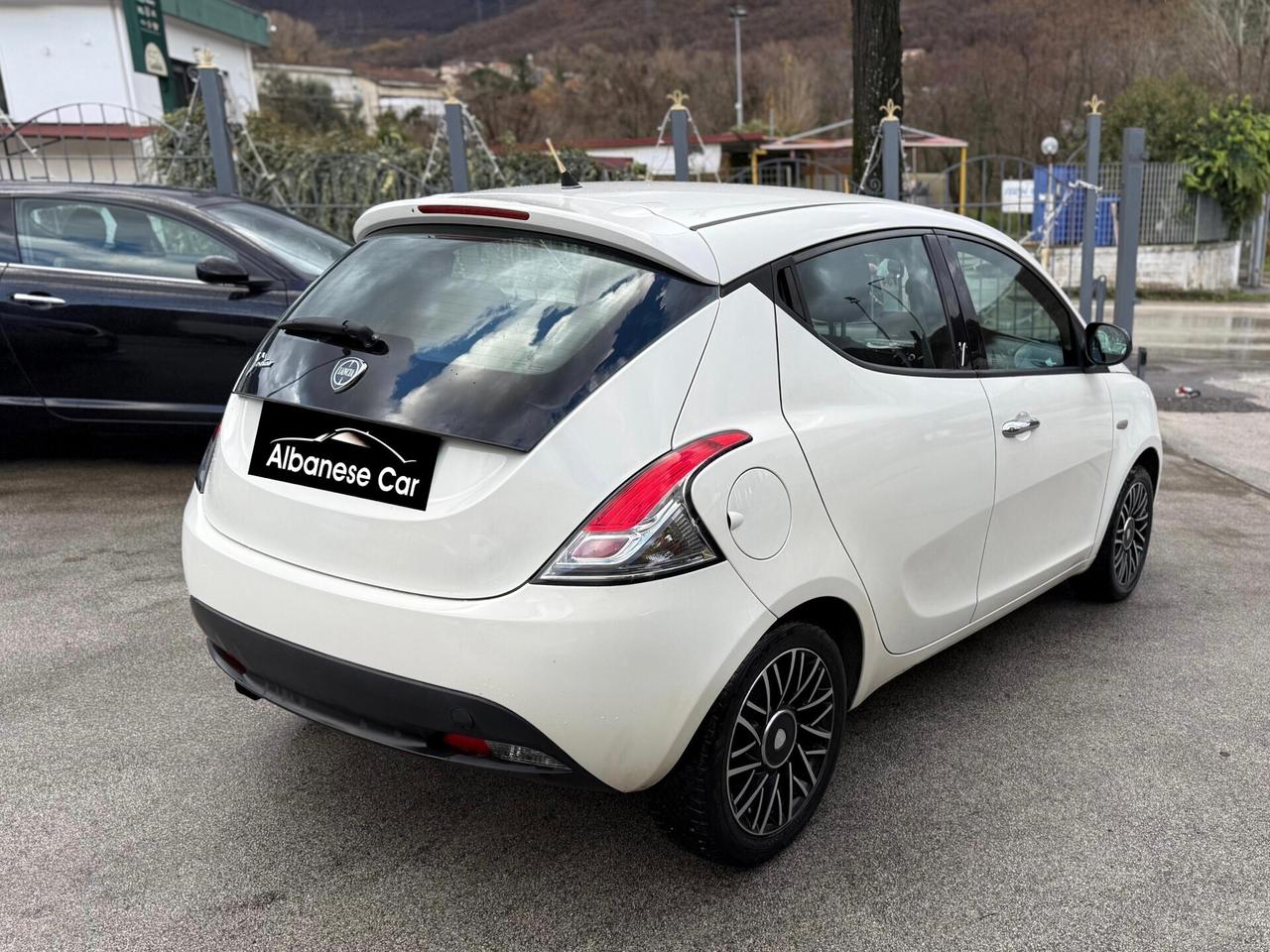 Lancia Ypsilon 1.2 69 CV 5 porte GPL Ecochic Gold