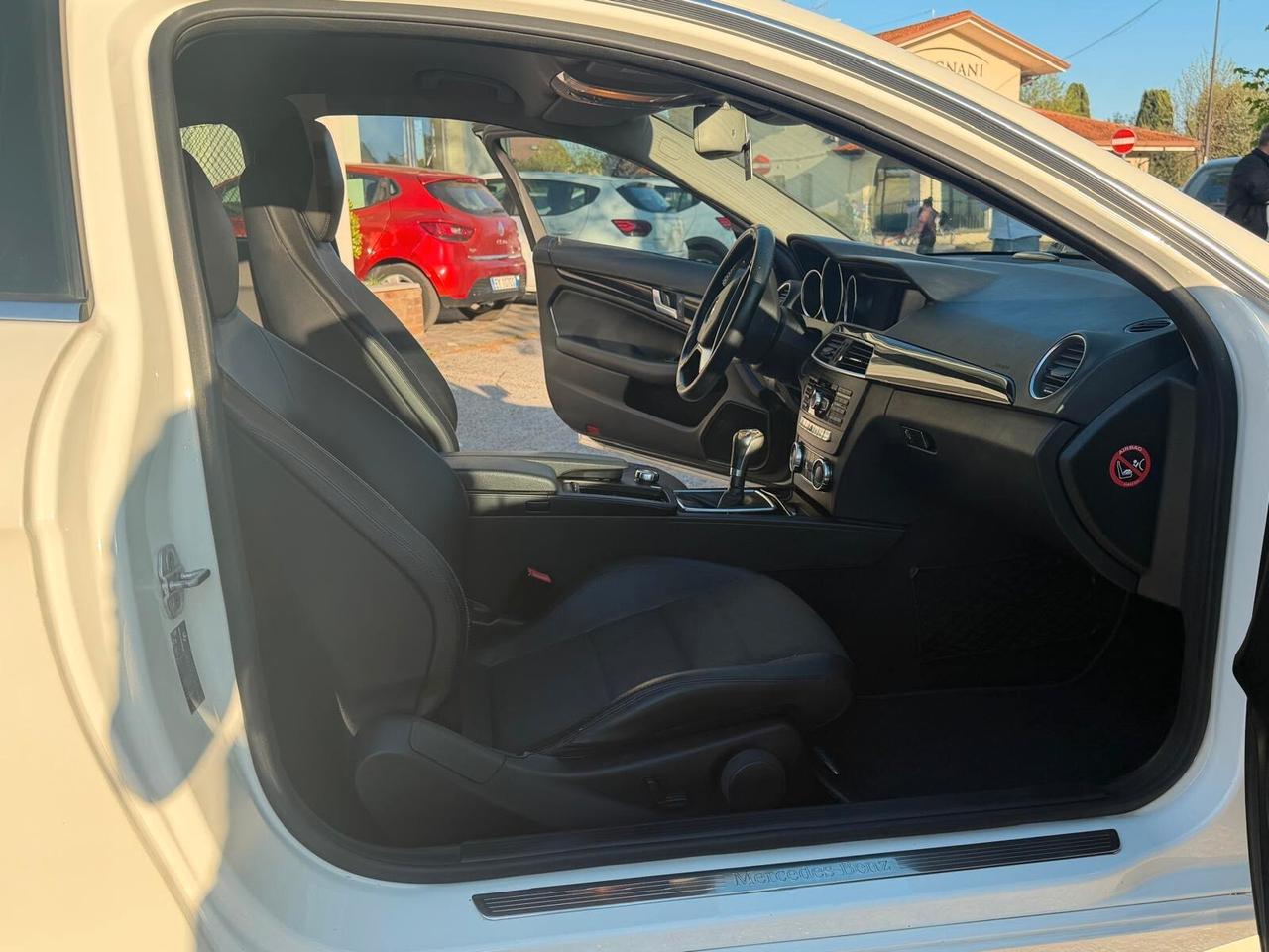 Mercedes-benz C 220 CDI BlueEFFICIENCY Coupé Avantgarde