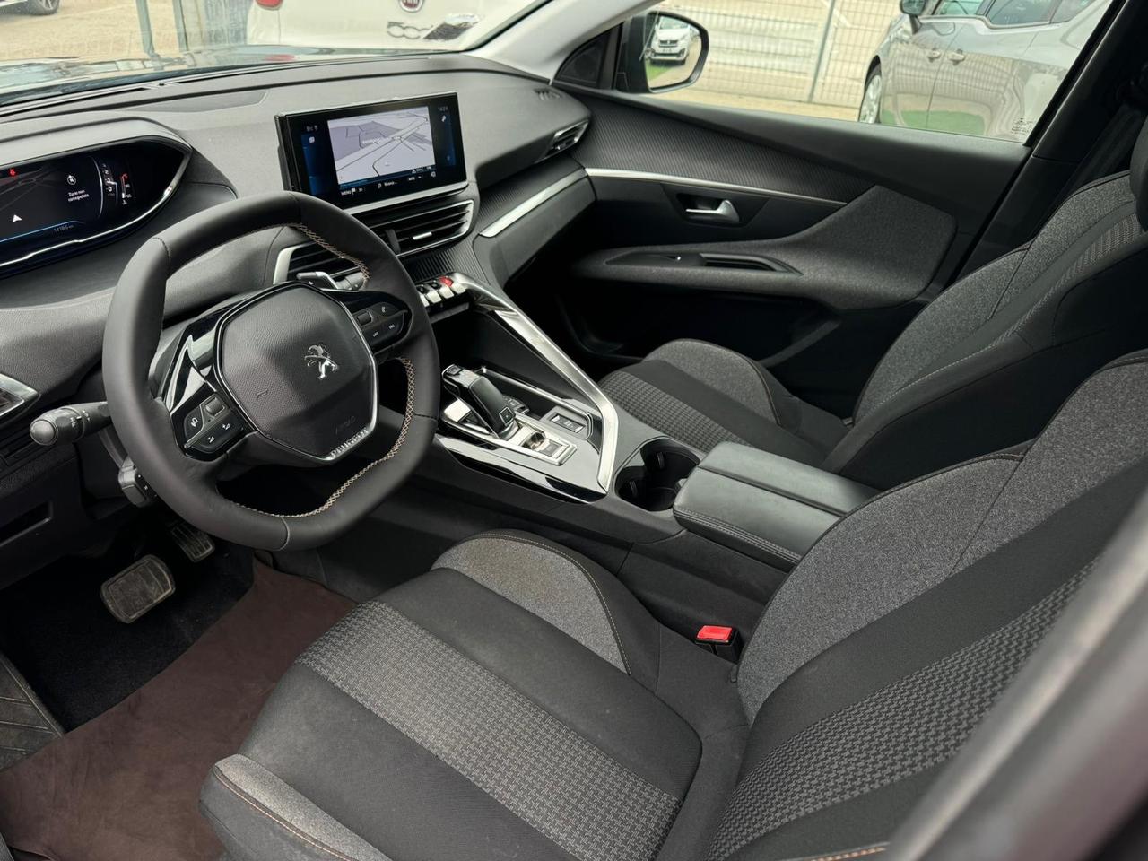 Peugeot 3008 BlueHDi 130 S&S EAT8 Allure