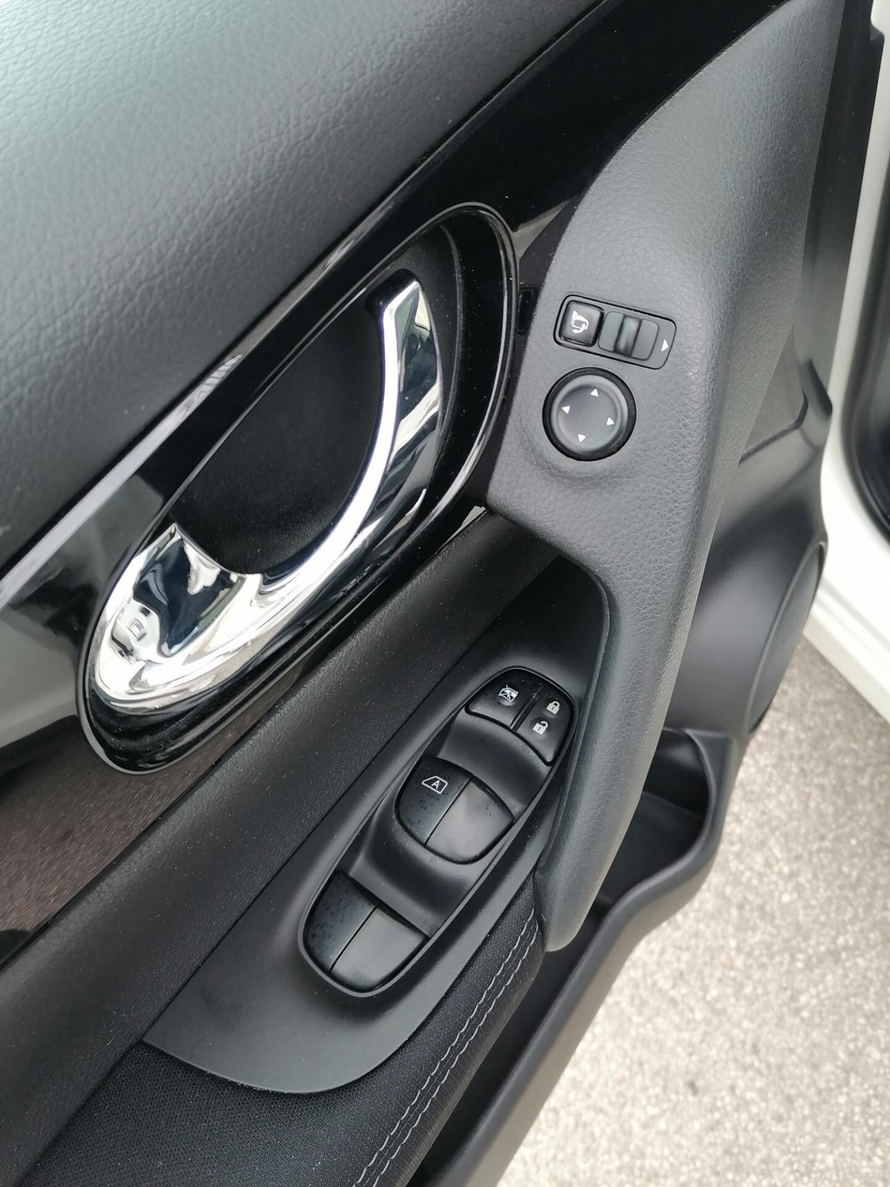 Nissan Qashqai 1.5 dCi TEKNA TETTO PANORAMICO 2017