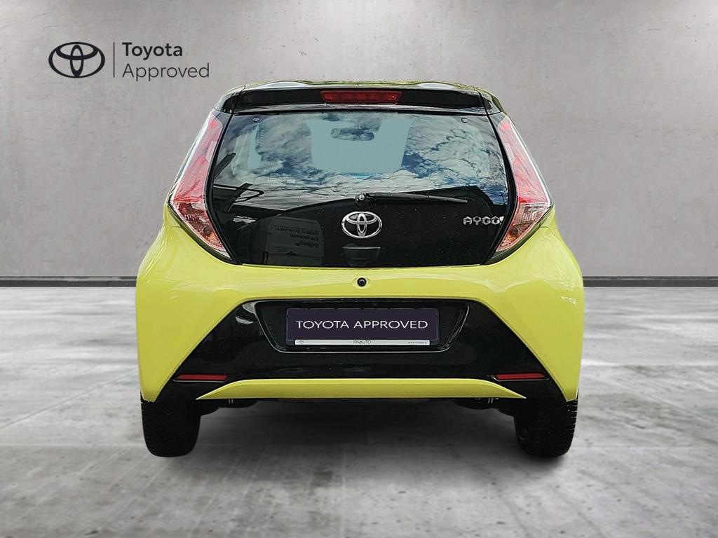 Toyota Aygo 1.0 x-cite 5p m-mt