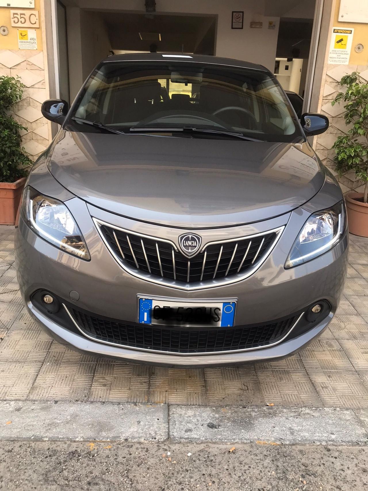 Lancia Ypsilon 1.0 FireFly 5 porte S&S Hybrid Ecochic Gold