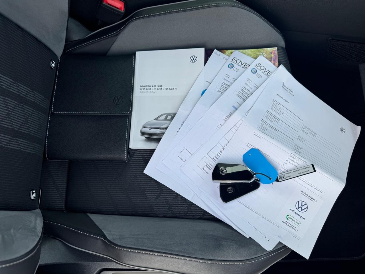 VOLKSWAGEN GOLF 8 R-LINE DSG 1.5 eTSI 150 CV EVO ACT