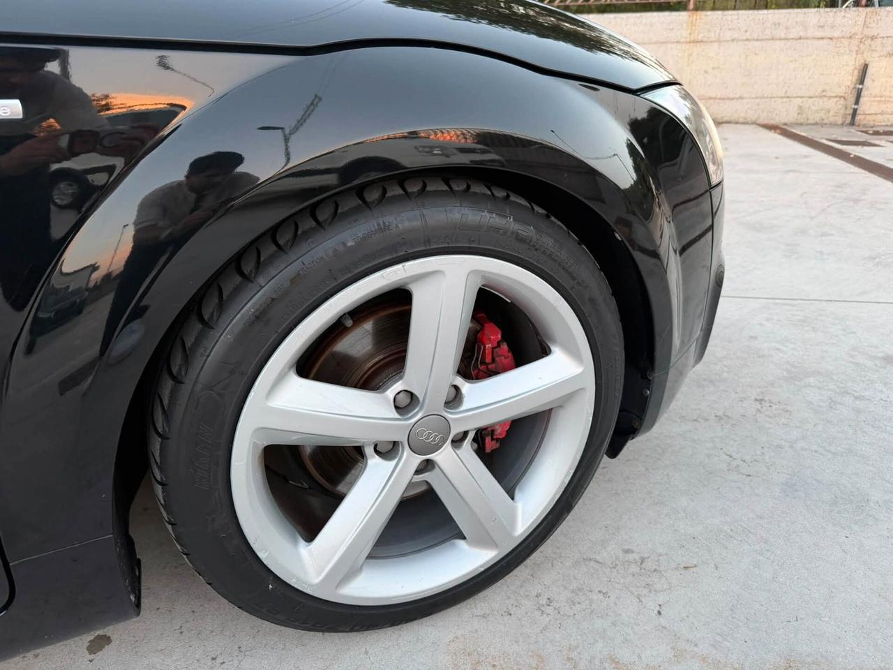 Audi TT -CABRIO- 2.0 Tdi QUATTRO - S LINE