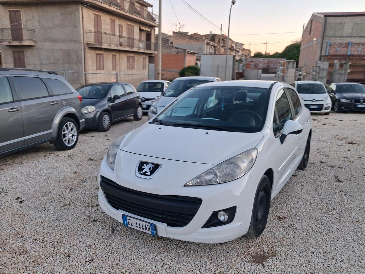 Peugeot 207 1.4 HDi 70CV 5p. Allure