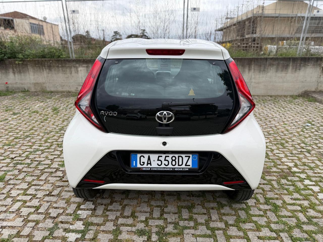 Toyota Aygo Connect 1.0 *MINIRATE*