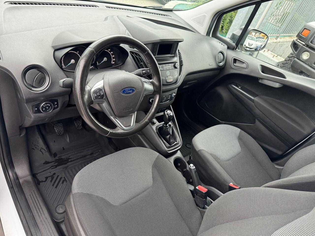 Ford Transit Courier 1.5 TDCi 75CV Van Entry