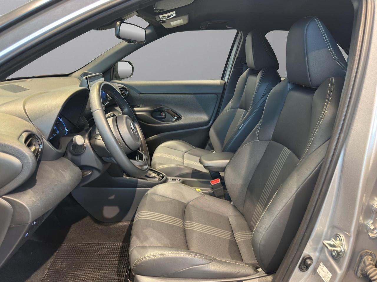 Toyota Yaris Cross 1.5h Adventure fwd 116cv e-cvt