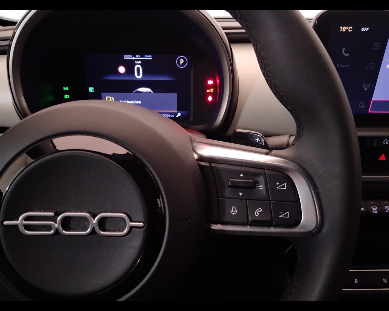 FIAT 600 IV 2023 - 600 1.2 hybrid La Prima II 110cv auto