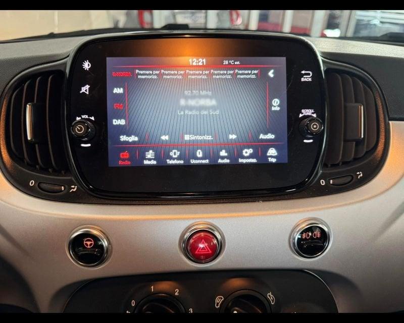 FIAT 500 (2015--->) 1.0 Hybrid Connect