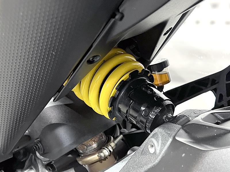 Ducati Monster 937 +