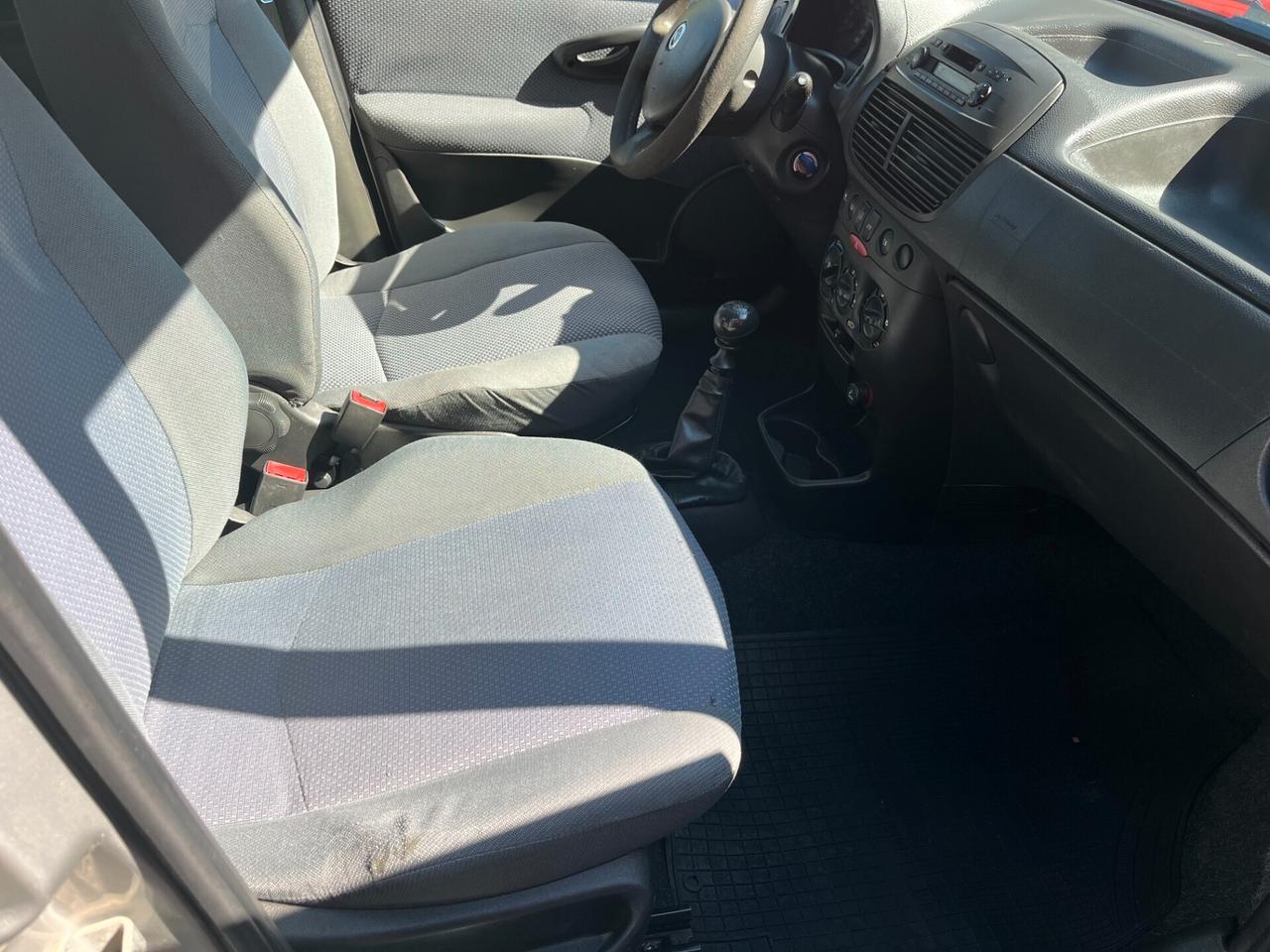 Fiat Punto 1.2 5 porte 60 cv 130.000 km