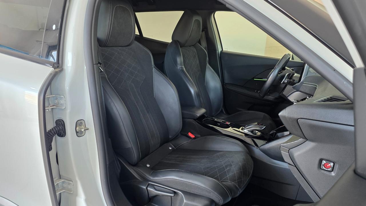 Peugeot 2008 BlueHDi 130 S&S EAT8 GT