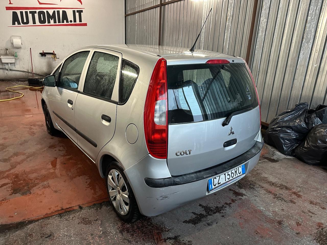 Mitsubishi Colt 1.3 16V 5p. Invite