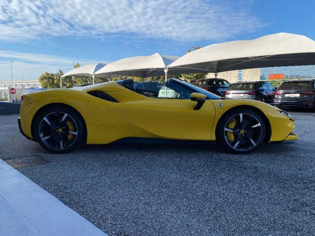 FERRARI SF90 Spider ASSETTO FIORANO