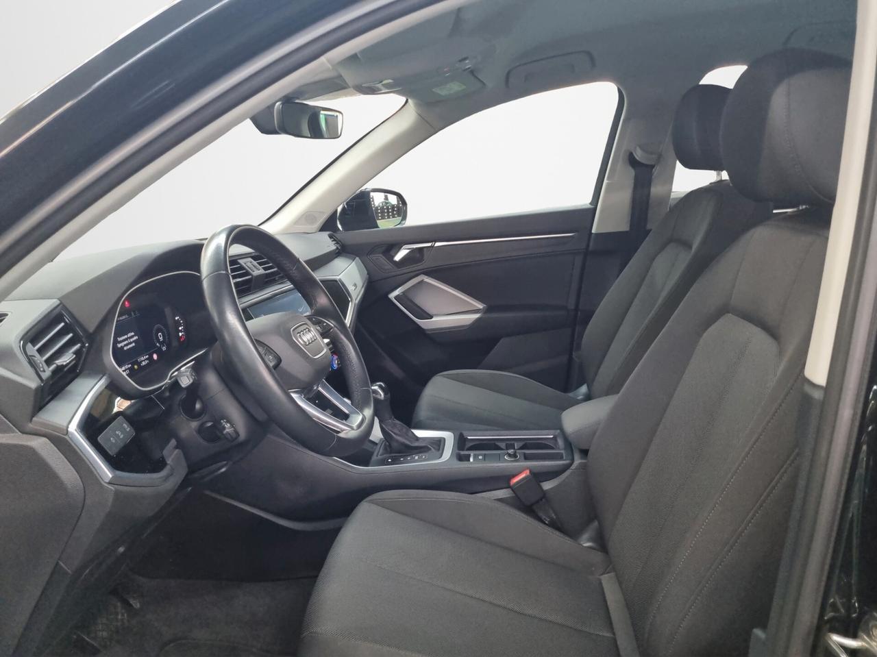 Audi Q3 35 TDI S tronic Business