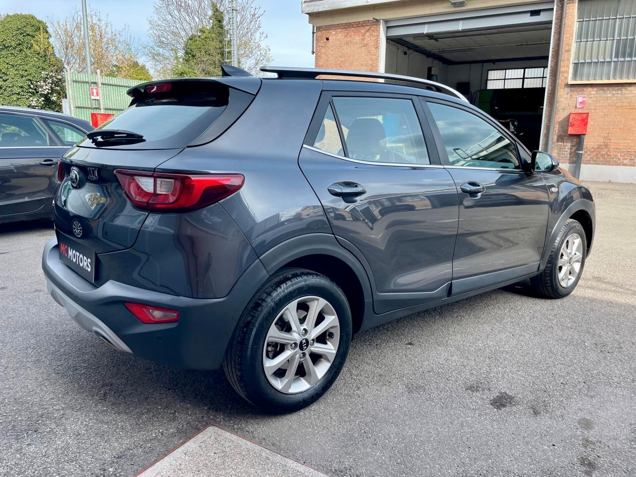 Kia Stonic 1.4 Benzina 100 CV- UNICO PROPRIETARIO- TAGLIANDATA 02/2026