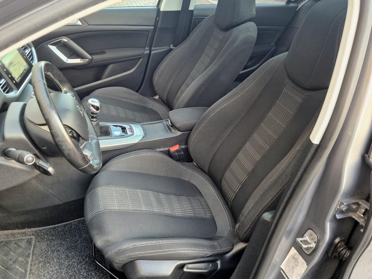 Peugeot 308 BlueHDi 120 S&S Allure