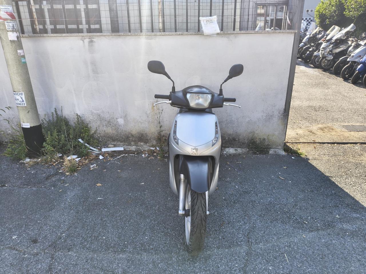 Peugeot Tweet 125