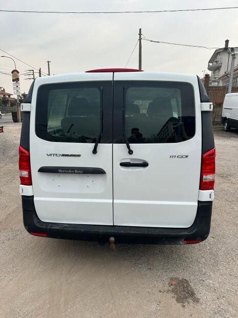 Autocarro pulmino Mercedes 9 posti