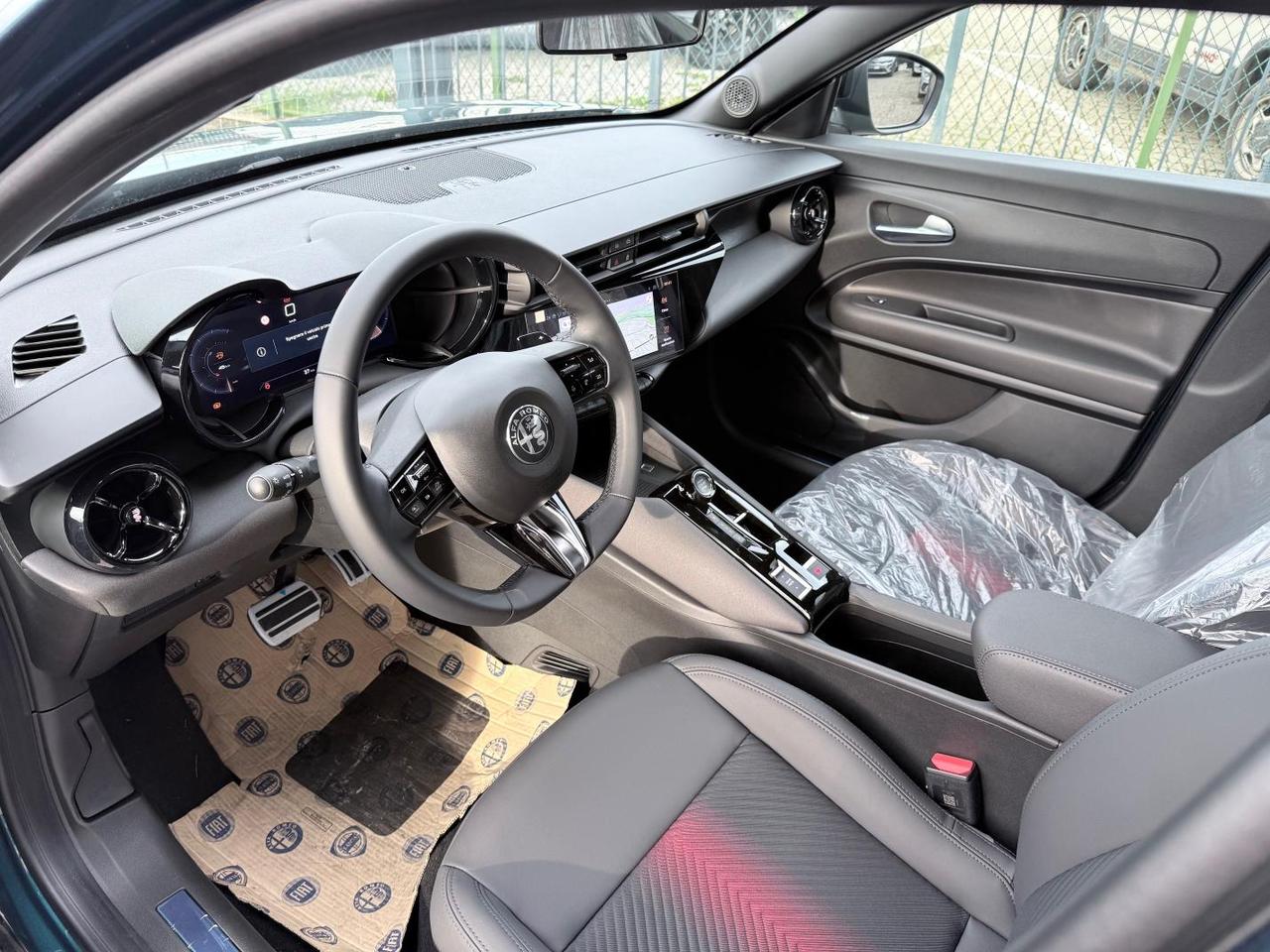 Alfa Romeo Junior 1.2 ibrida Speciale 145cv edct6