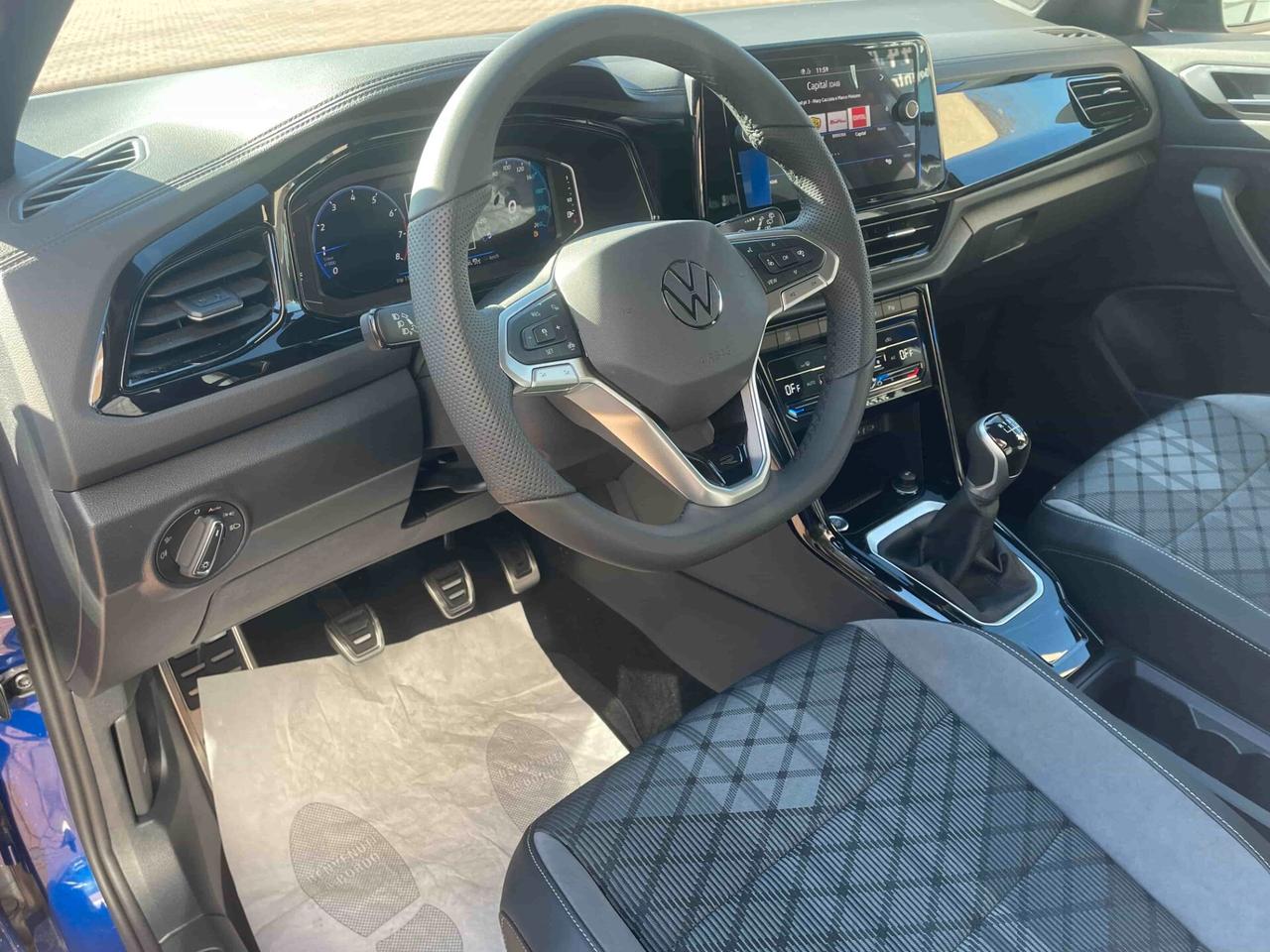 Volkswagen T-Roc 1.0 TSI 116 cv R-Line NEOPATENTATI