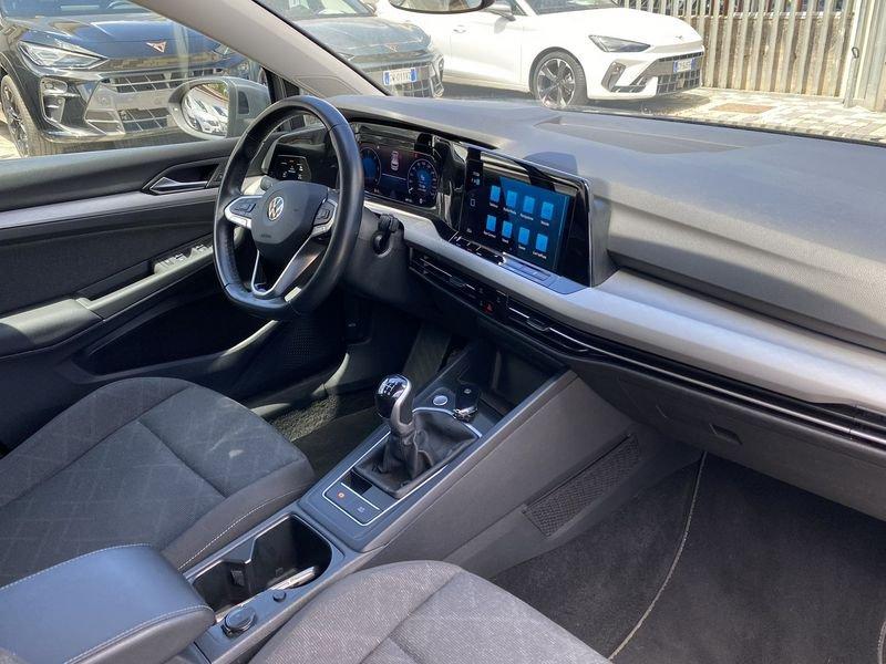 Volkswagen Golf 8 Life 2.0 TDI 116CV