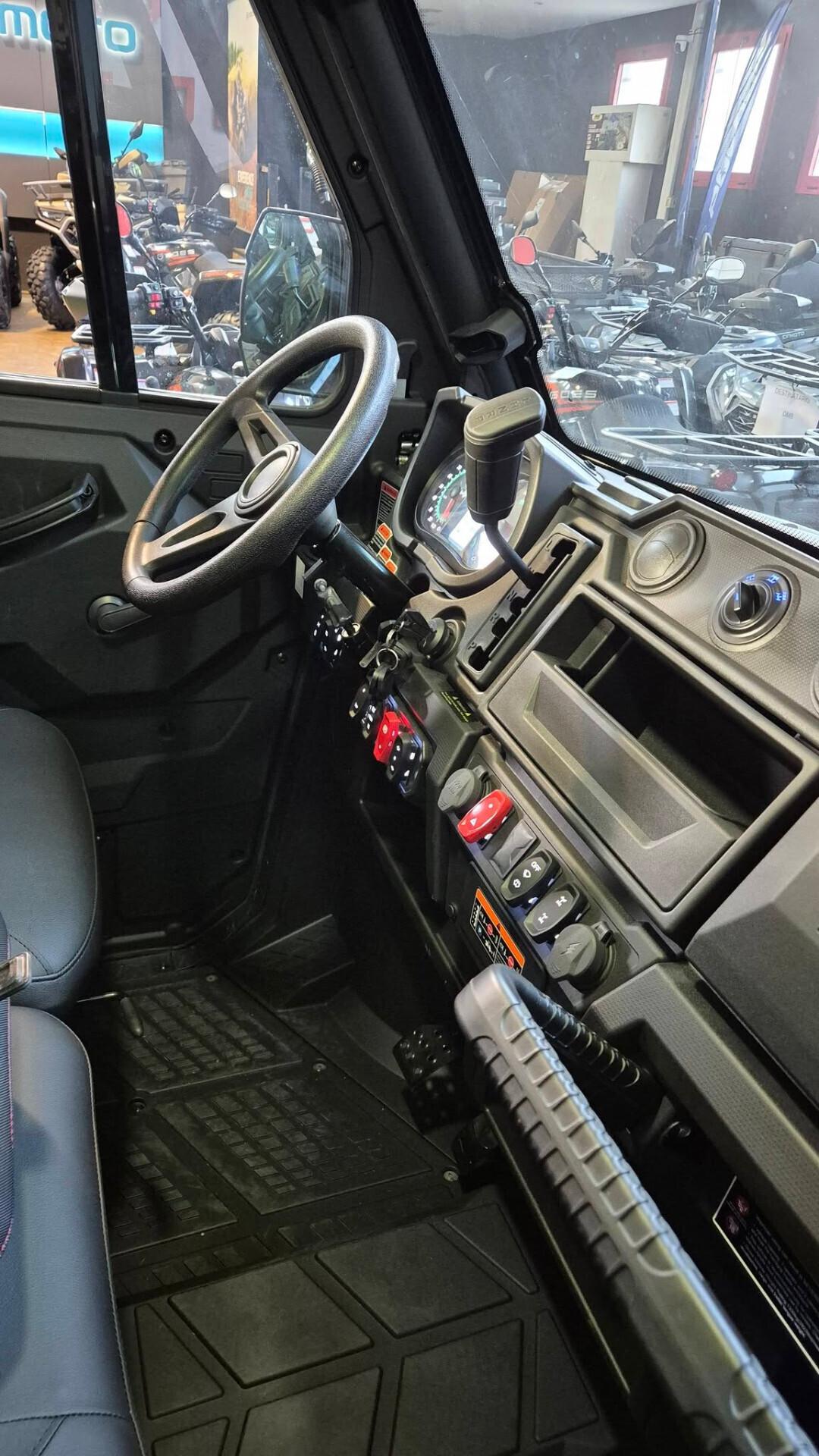 QUADRICICLO UTV T3 4X4 - CABINATO - Targa Gialla