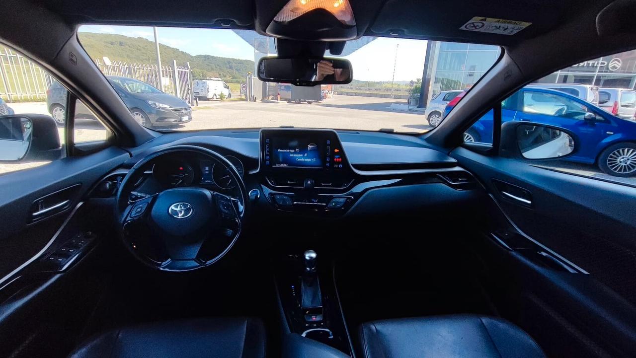 Toyota C-HR 1.8 Hybrid E-CVT Lounge