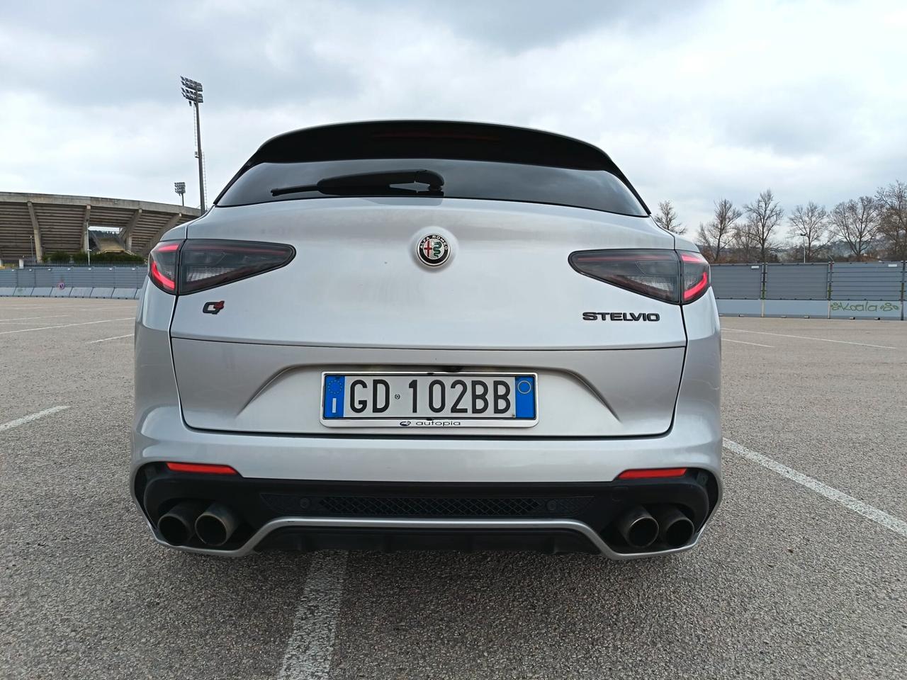 Alfa Romeo Stelvio 2.9 Bi-Turbo V6 510 CV AT8 Quadrifoglio