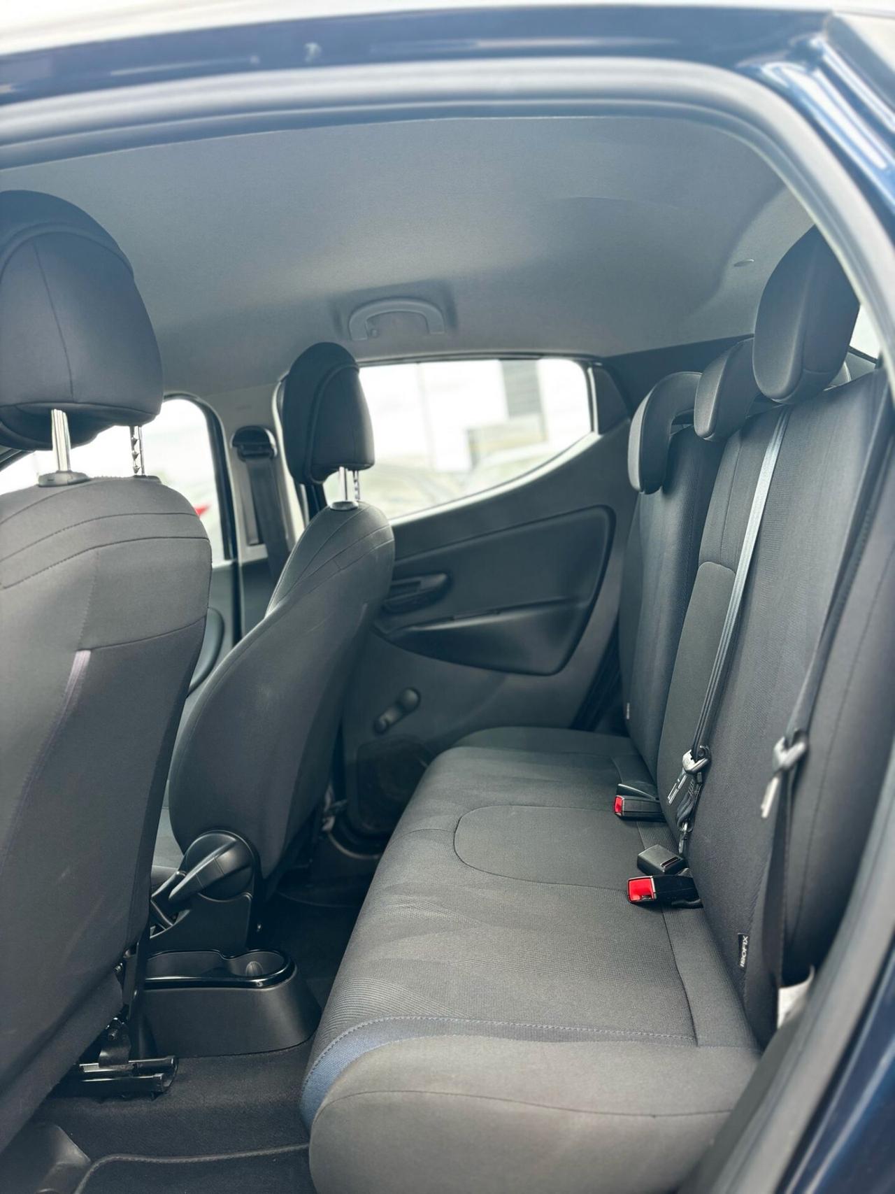 Lancia Ypsilon 1.0 FireFly 5 porte S&S Hybrid Ecochic Gold
