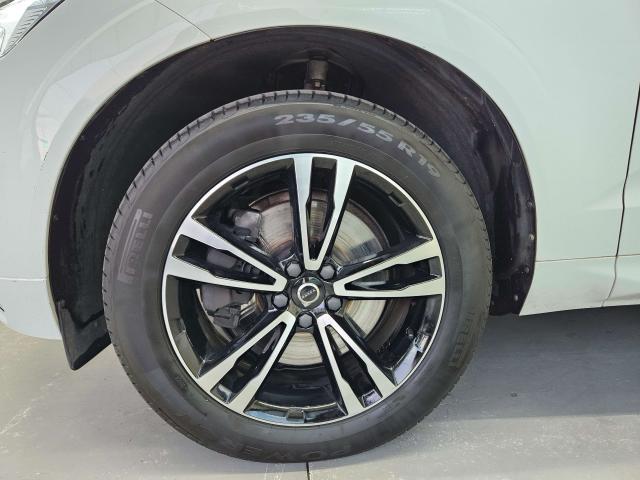 Volvo XC60 XC60 II 2018 2.0 b4 Momentum Pro awd auto