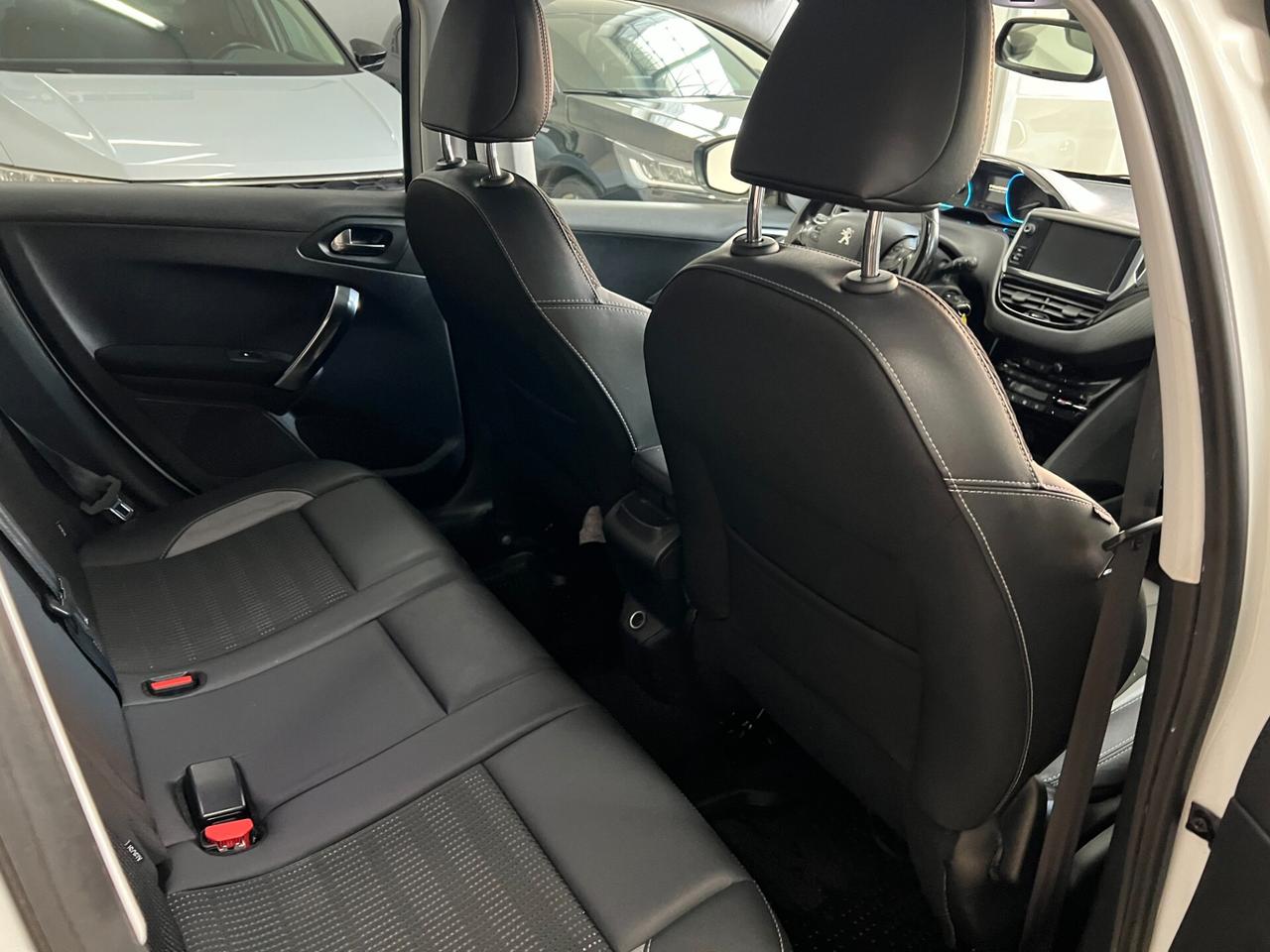 Peugeot 2008 BlueHDi 120 S&S Allure