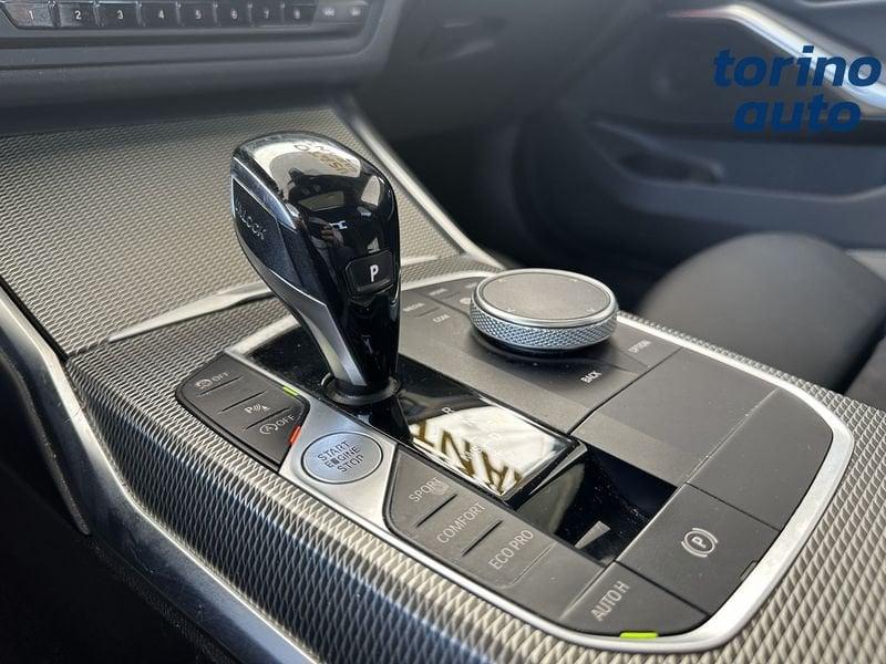 BMW Serie 3 318i MSport aut. + TETTUCCIO