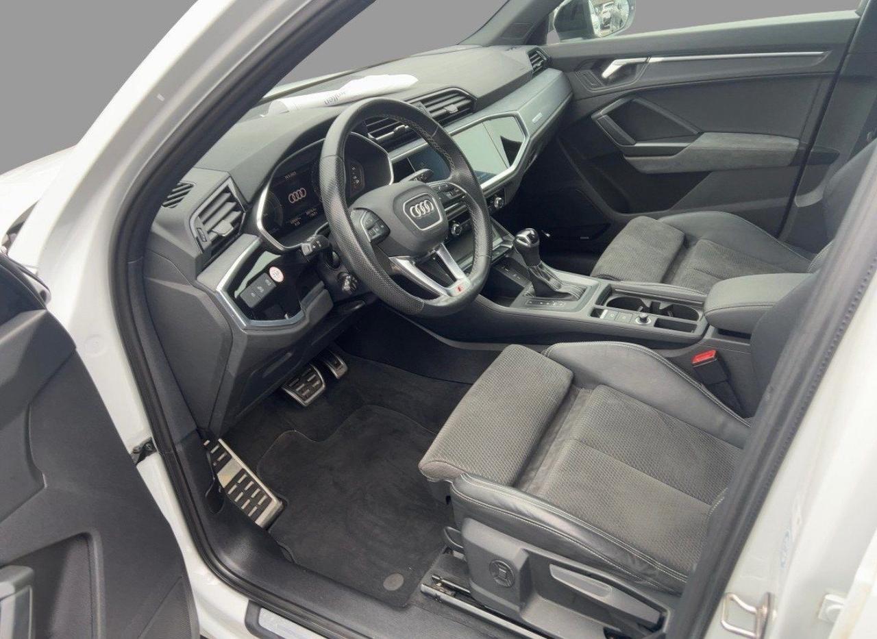 Audi Q3 45 TFSI S tronic S LINE interno esterno