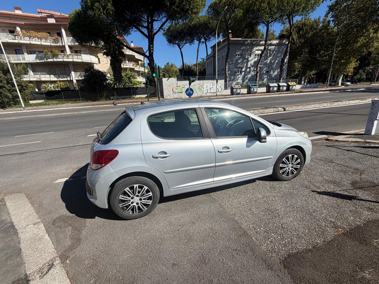 Peugeot 207 gpl 5porte manuale