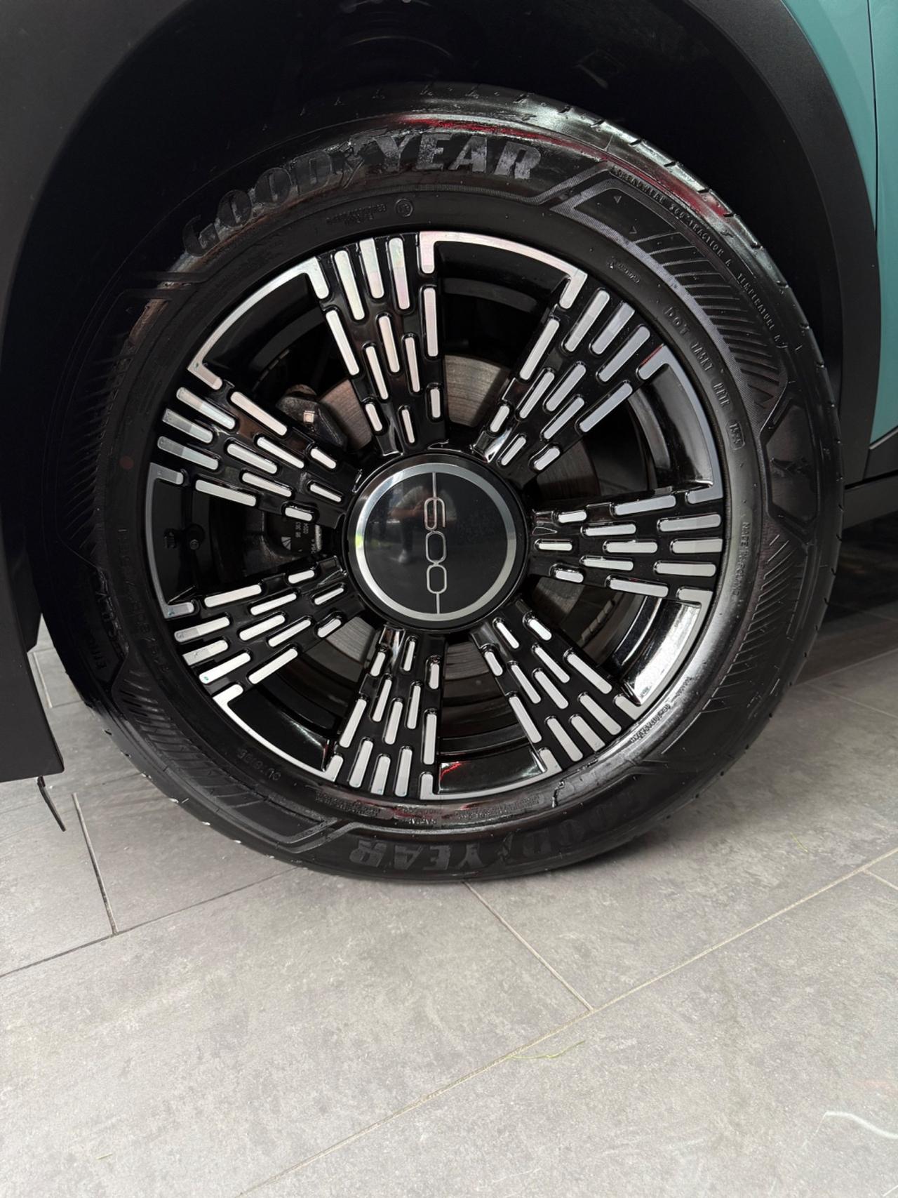 Fiat 600 1.2 Hybrid 145 CV DCT MHEV La Prima