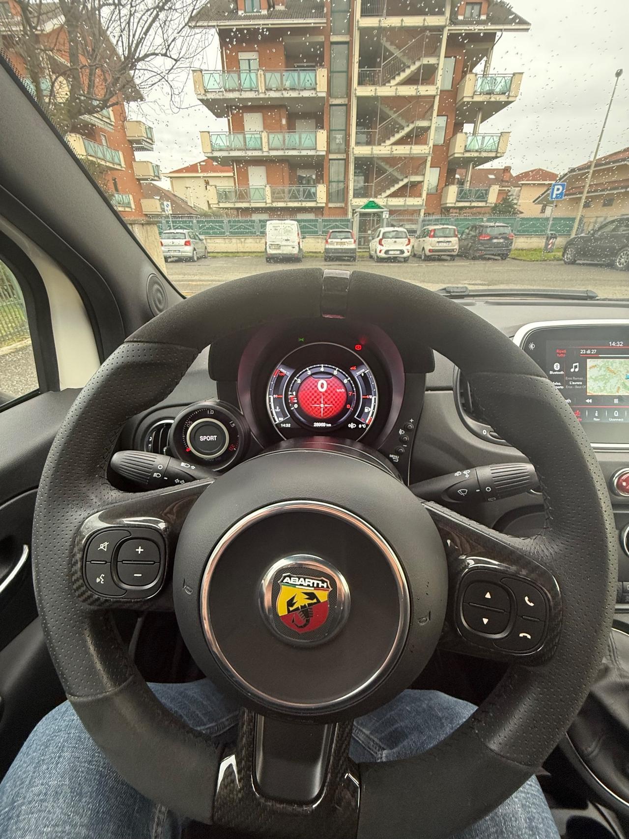 Abarth 595 1.4 Turbo T-Jet 180 CV Esseesse