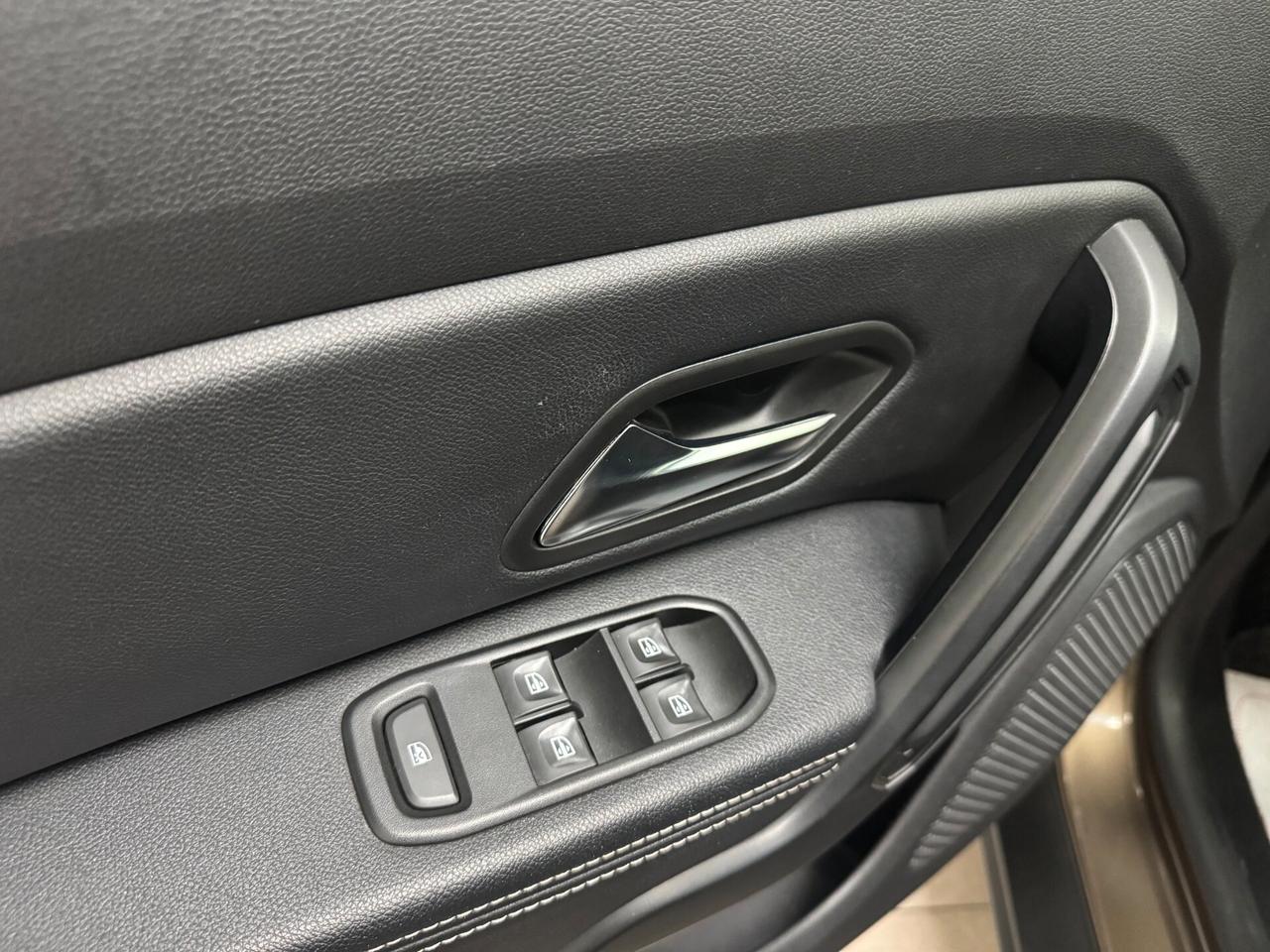 Dacia Duster 4X4 / 1.5CC 115CV / 90000KM / 2019 / DIESEL /