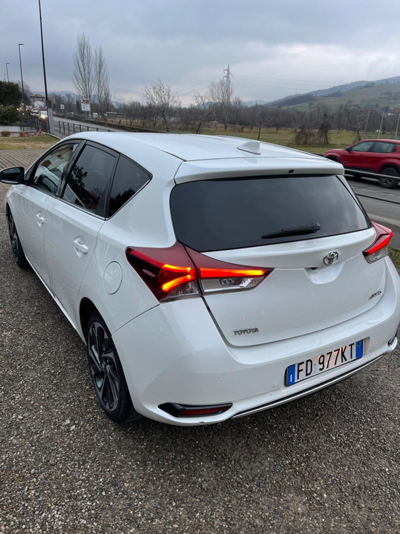 Toyota Auris 1.4 D-4D Cool